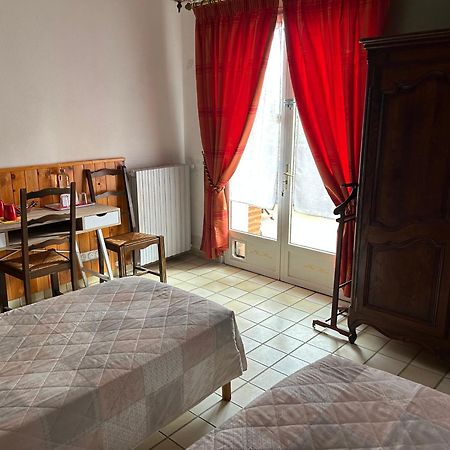 Manoir De La Gravette, Maison & Table D'Hotes モントーバン エクステリア 写真