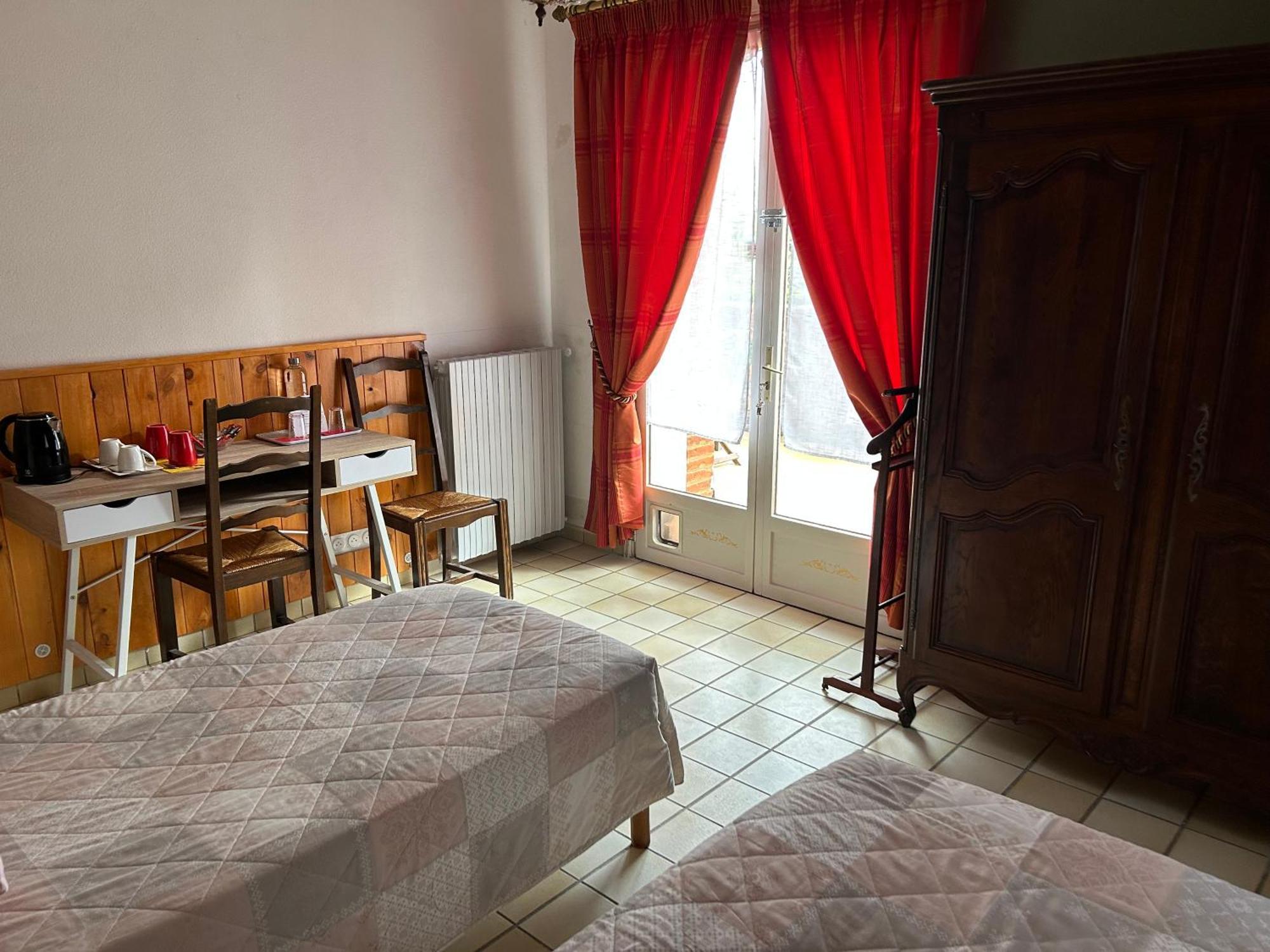 Manoir De La Gravette, Maison & Table D'Hotes モントーバン エクステリア 写真