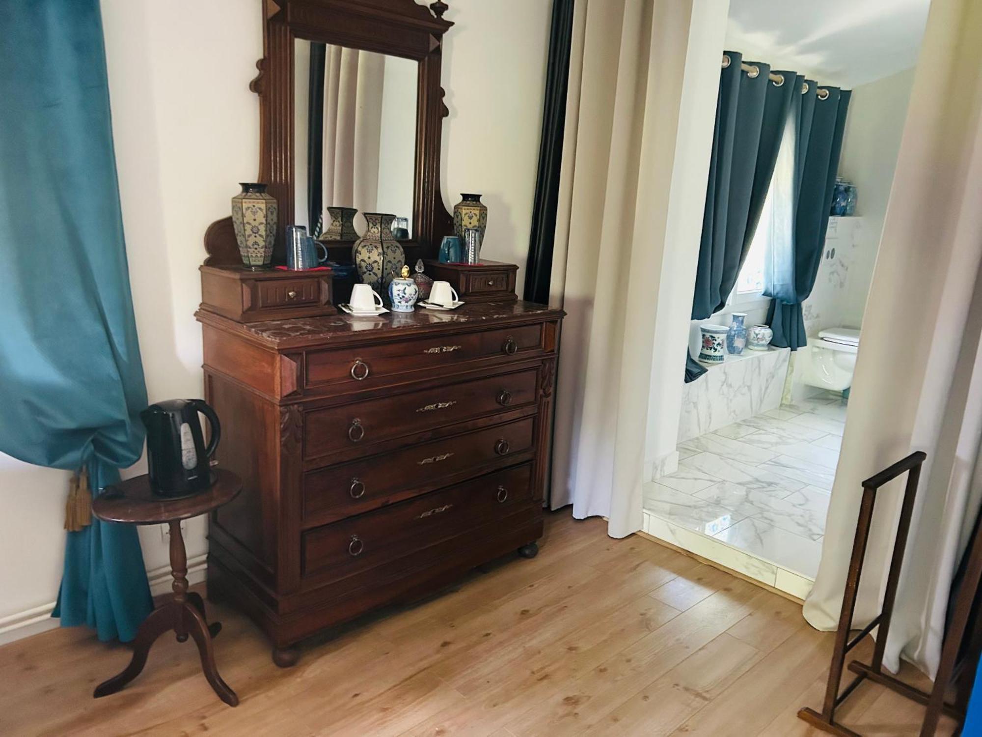 Manoir De La Gravette, Maison & Table D'Hotes モントーバン エクステリア 写真